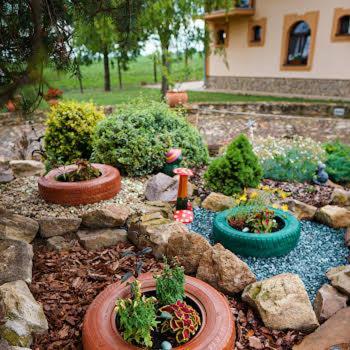 Garden Vendeghaz Bed & Breakfast